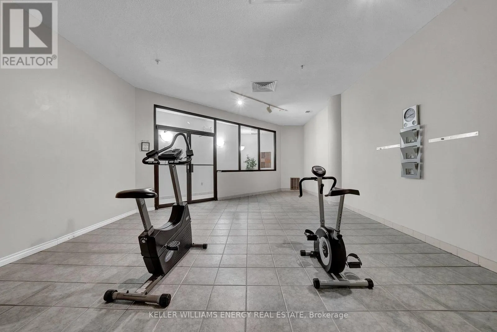 302 - 80 ATHOL STREET E, #302