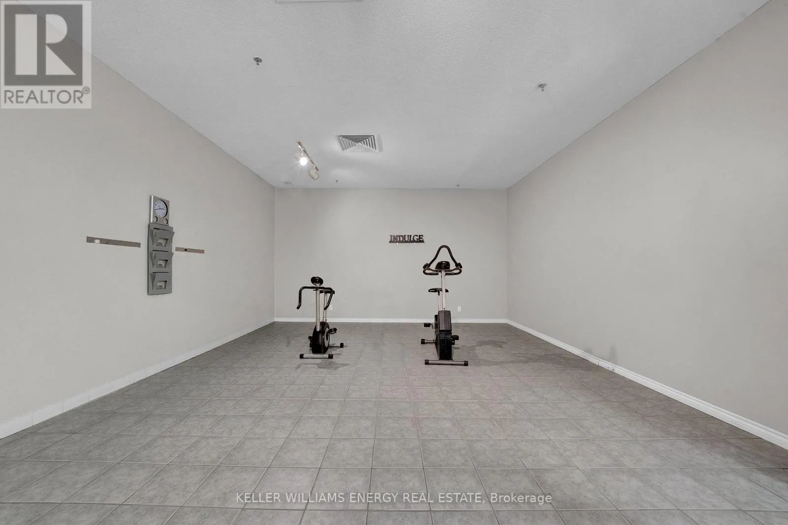 302 - 80 ATHOL STREET E, #302