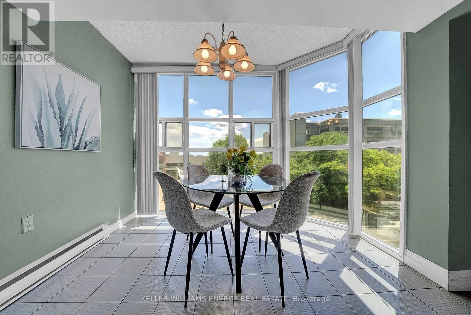 302 - 80 ATHOL STREET E, #302