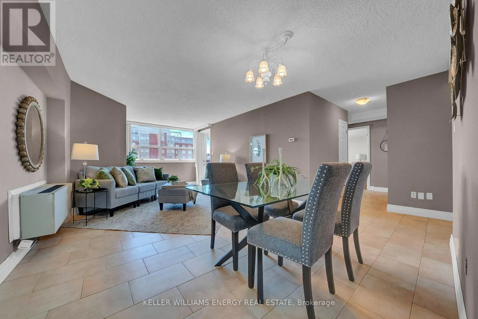 302 - 80 ATHOL STREET E, #302