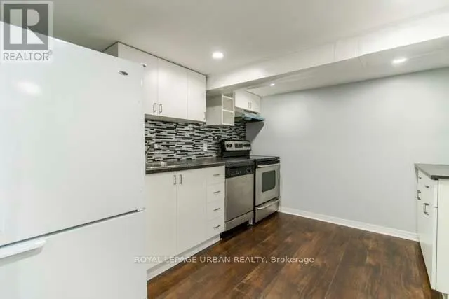 LOWER - 244 PARKVIEW HILL CRESCENT