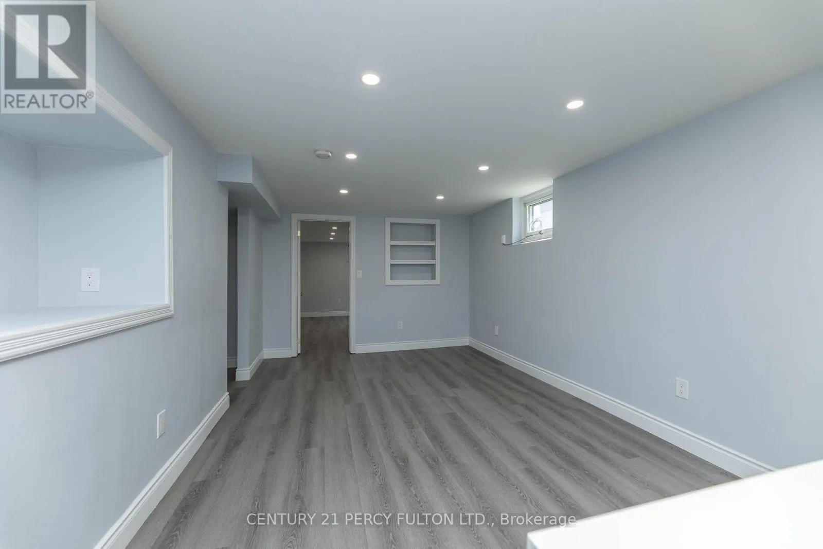 BSMT - 647 PERRY CRESCENT