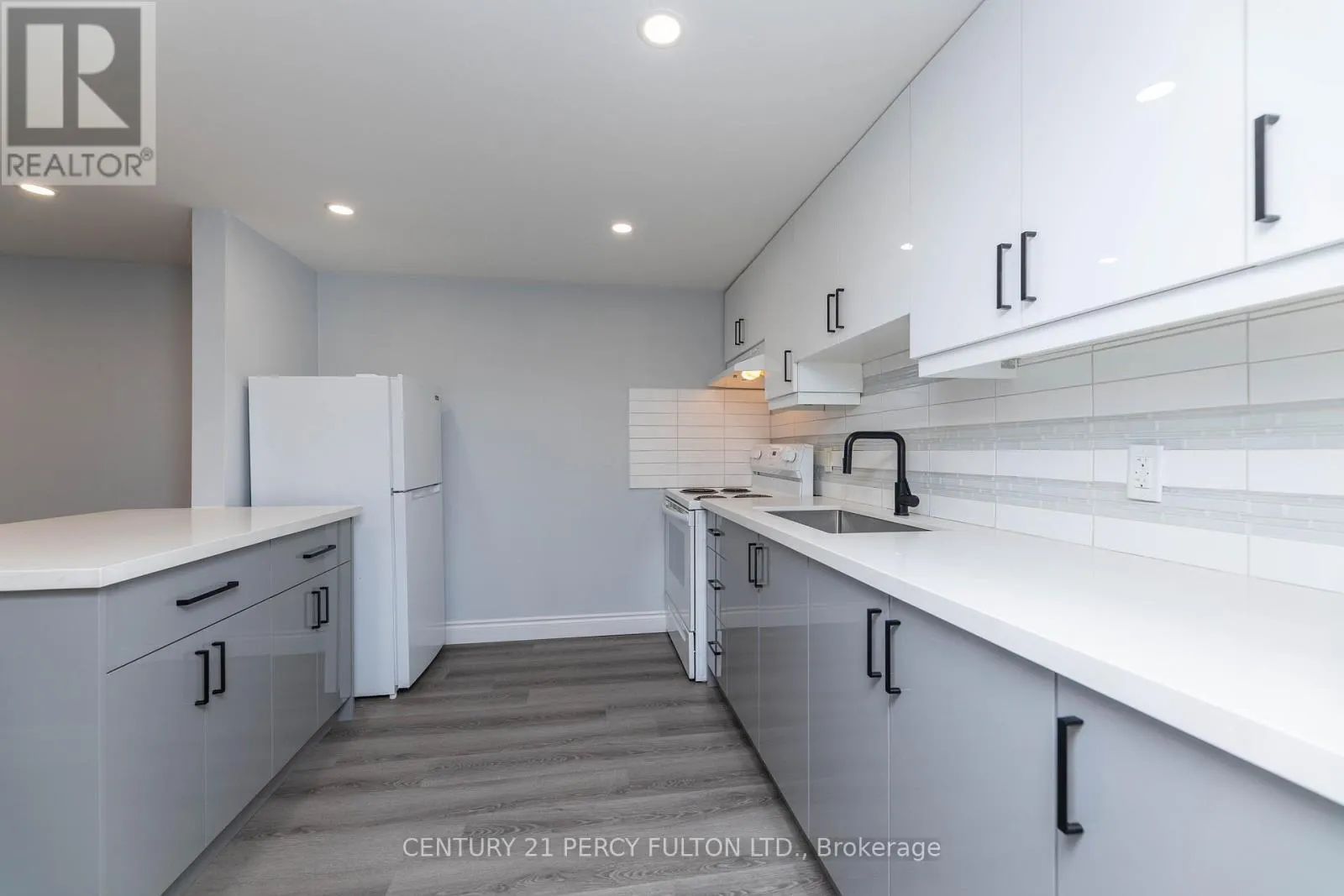 BSMT - 647 PERRY CRESCENT