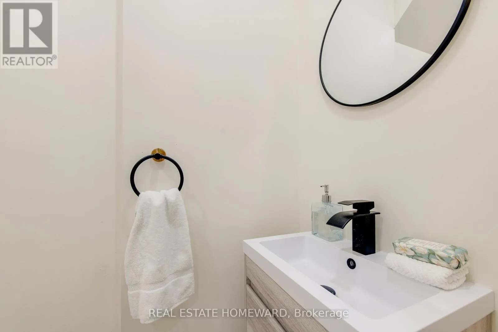 353 VICTORIA PARK AVENUE