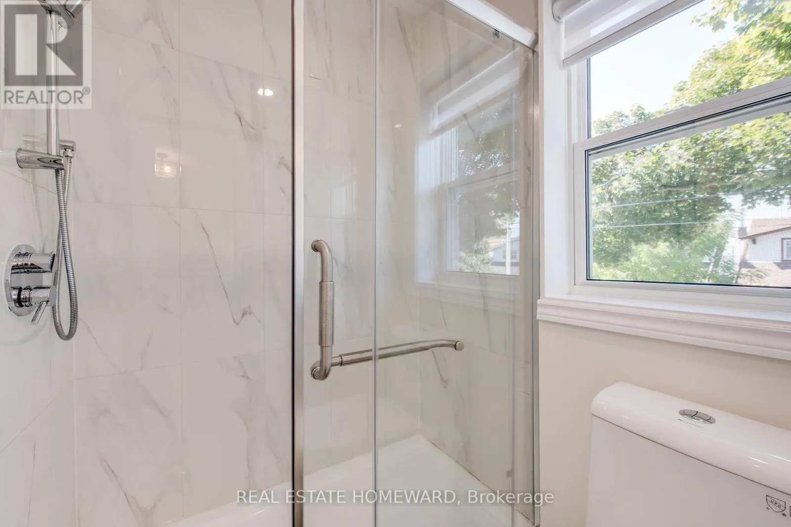 353 VICTORIA PARK AVENUE