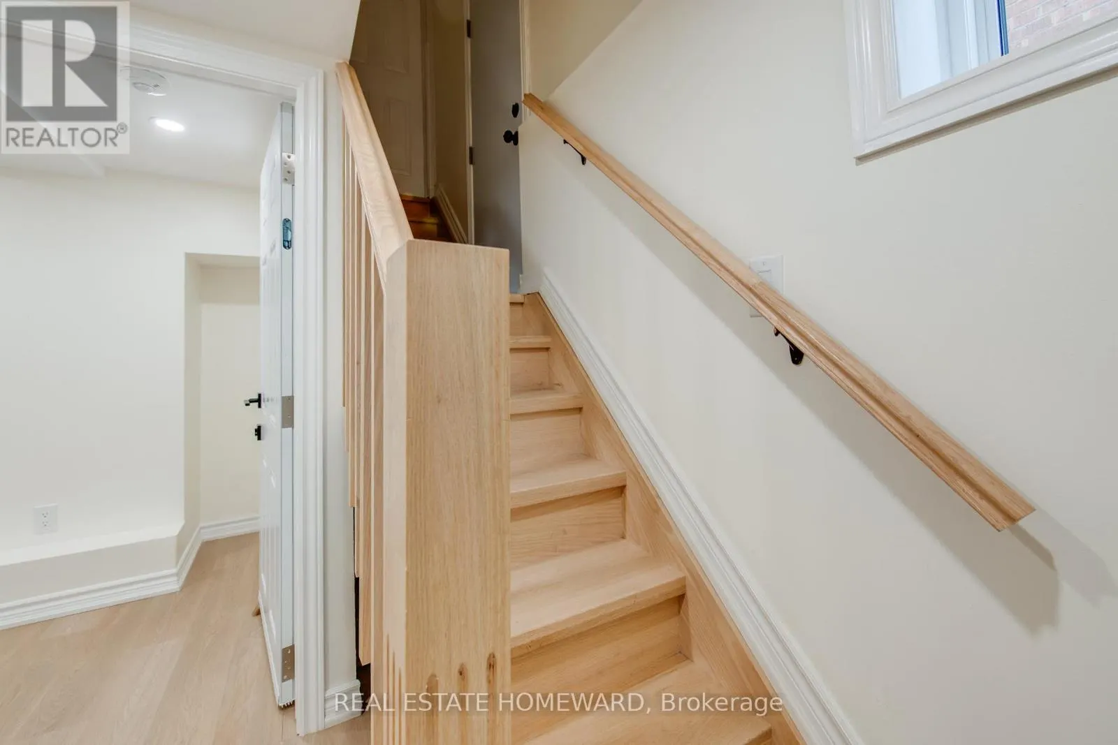 353 VICTORIA PARK AVENUE