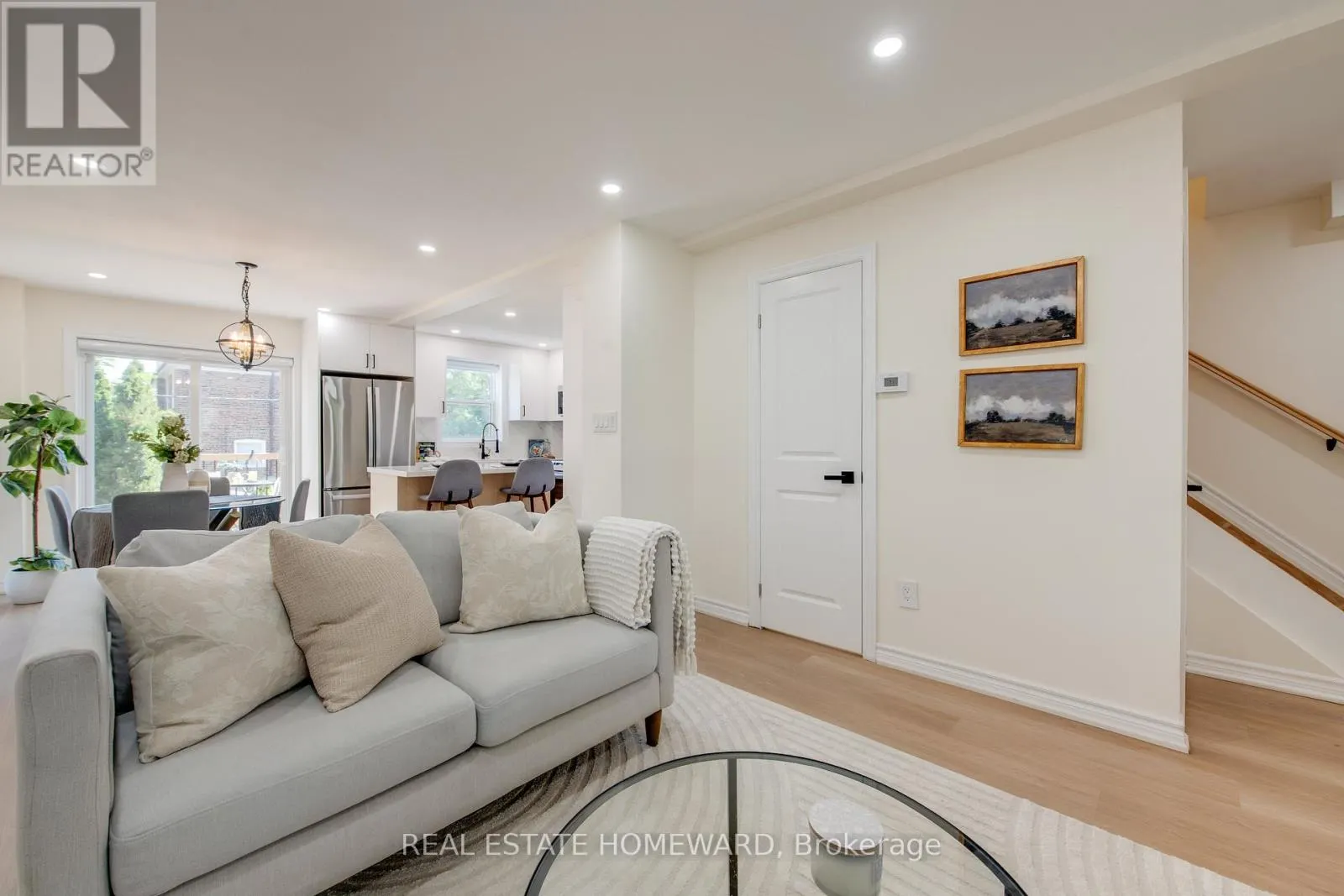 353 VICTORIA PARK AVENUE