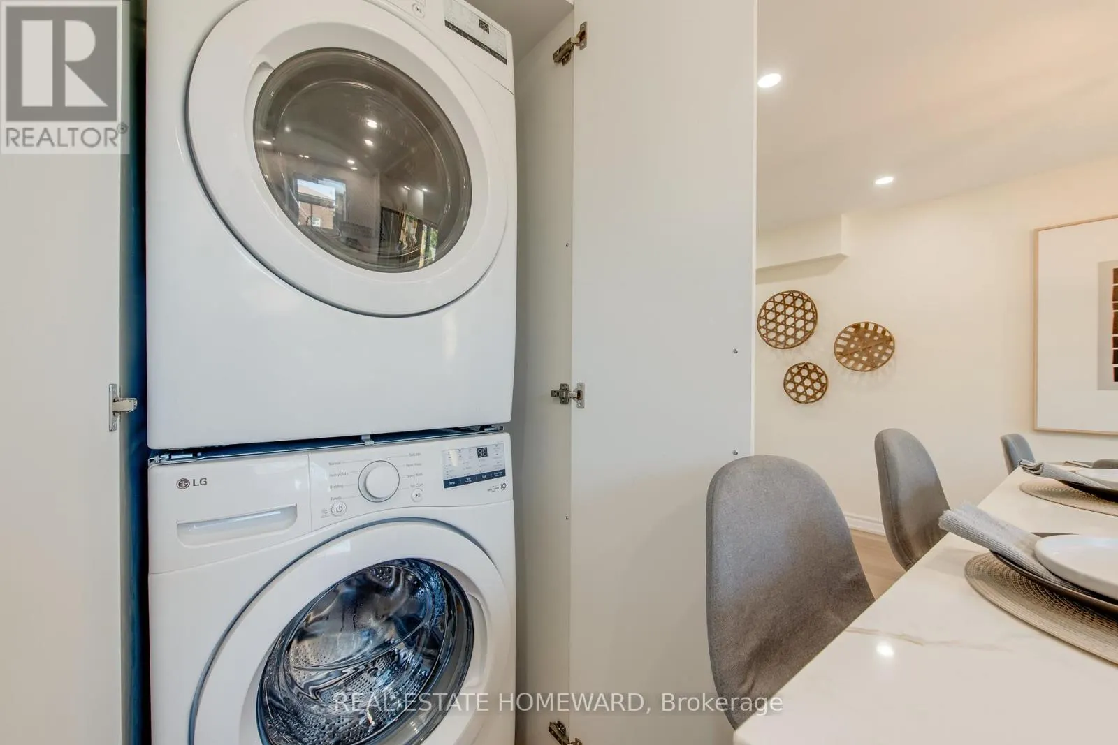 353 VICTORIA PARK AVENUE