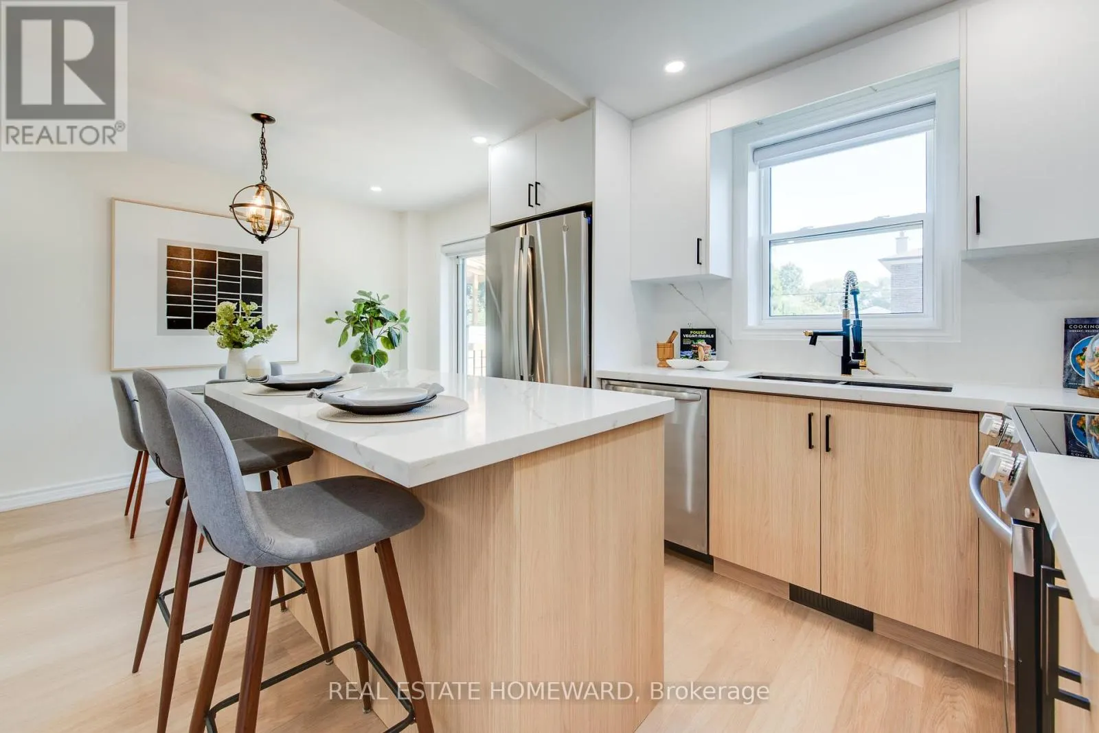 353 VICTORIA PARK AVENUE