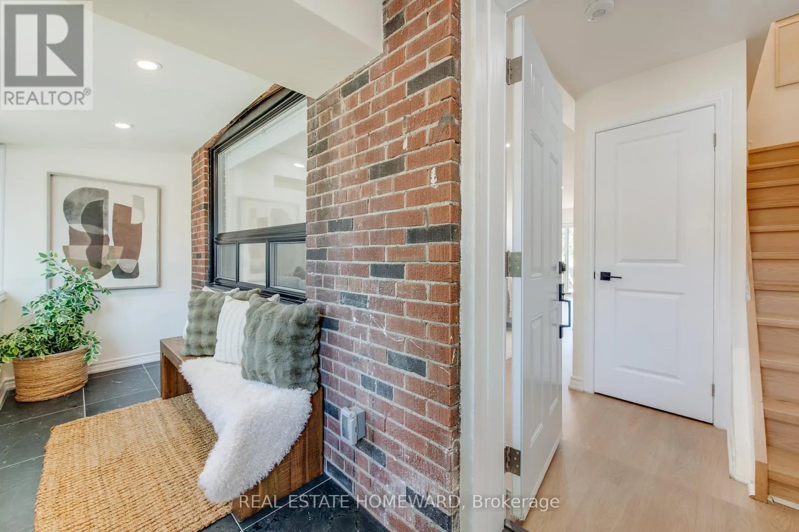 353 VICTORIA PARK AVENUE