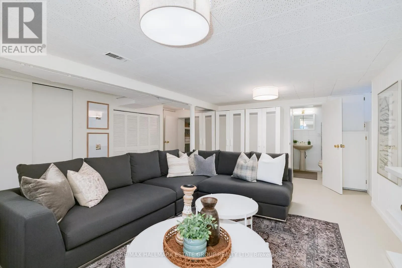 61 SPRINGDALE BOULEVARD