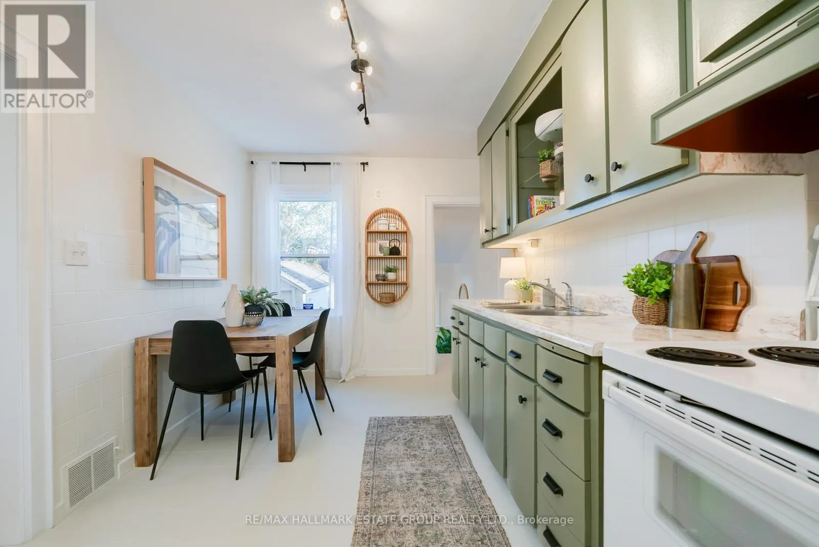 61 SPRINGDALE BOULEVARD