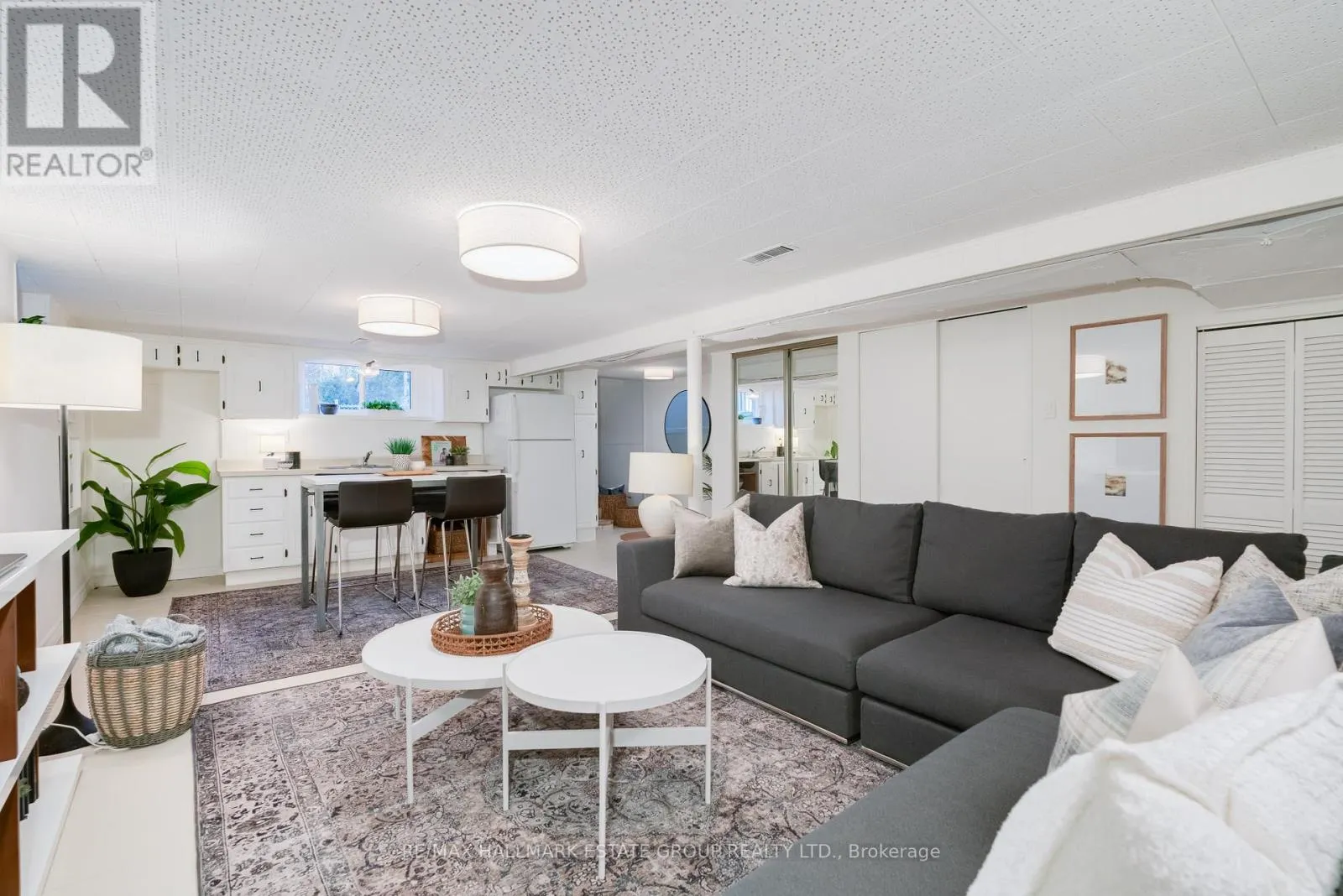 61 SPRINGDALE BOULEVARD