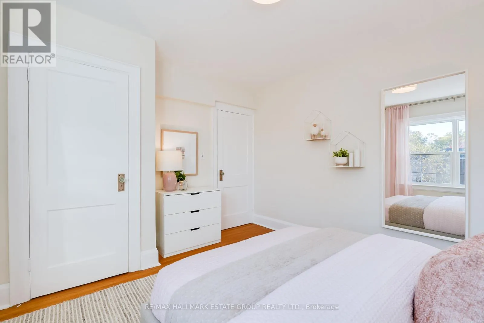 61 SPRINGDALE BOULEVARD