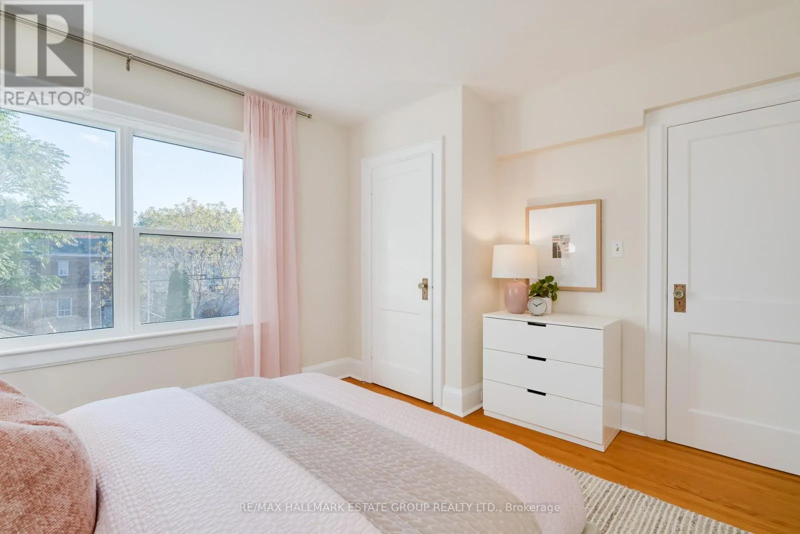 61 SPRINGDALE BOULEVARD