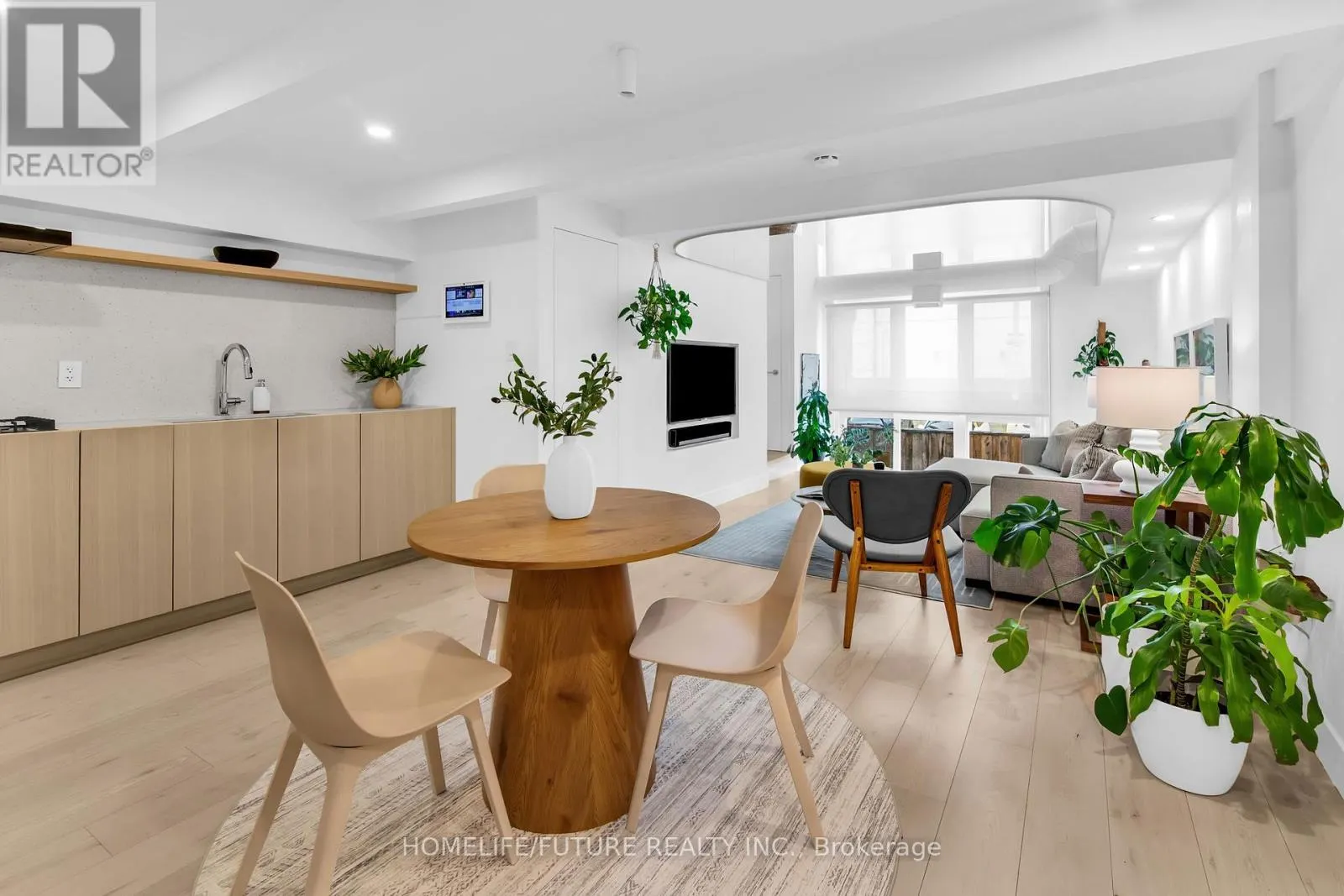 102 - 660 PAPE AVENUE