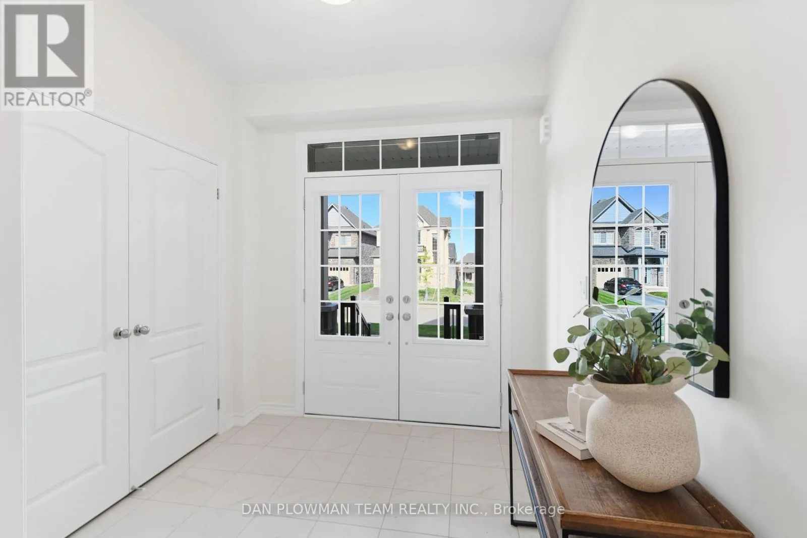 98 NORTH GARDEN BOULEVARD