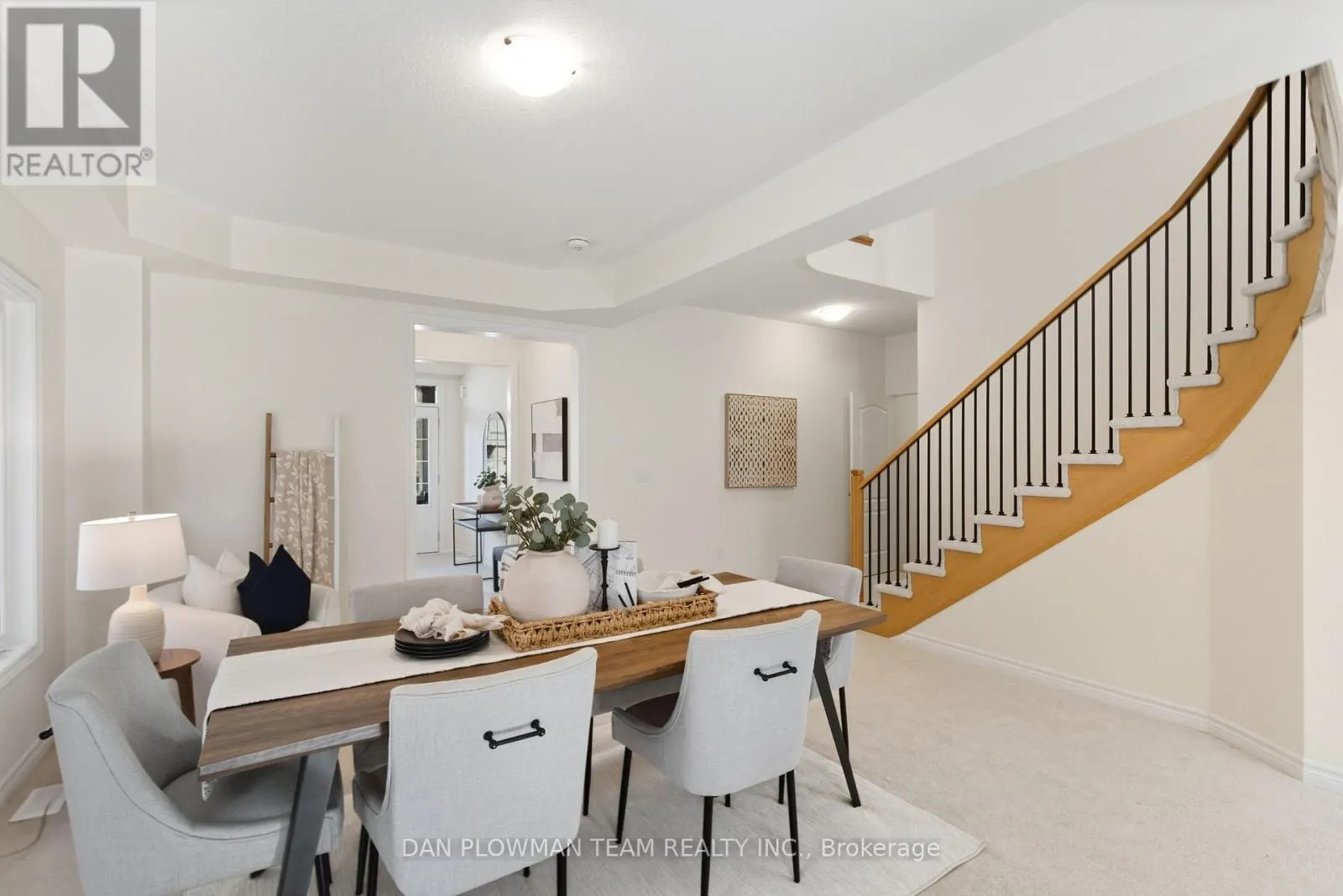 98 NORTH GARDEN BOULEVARD