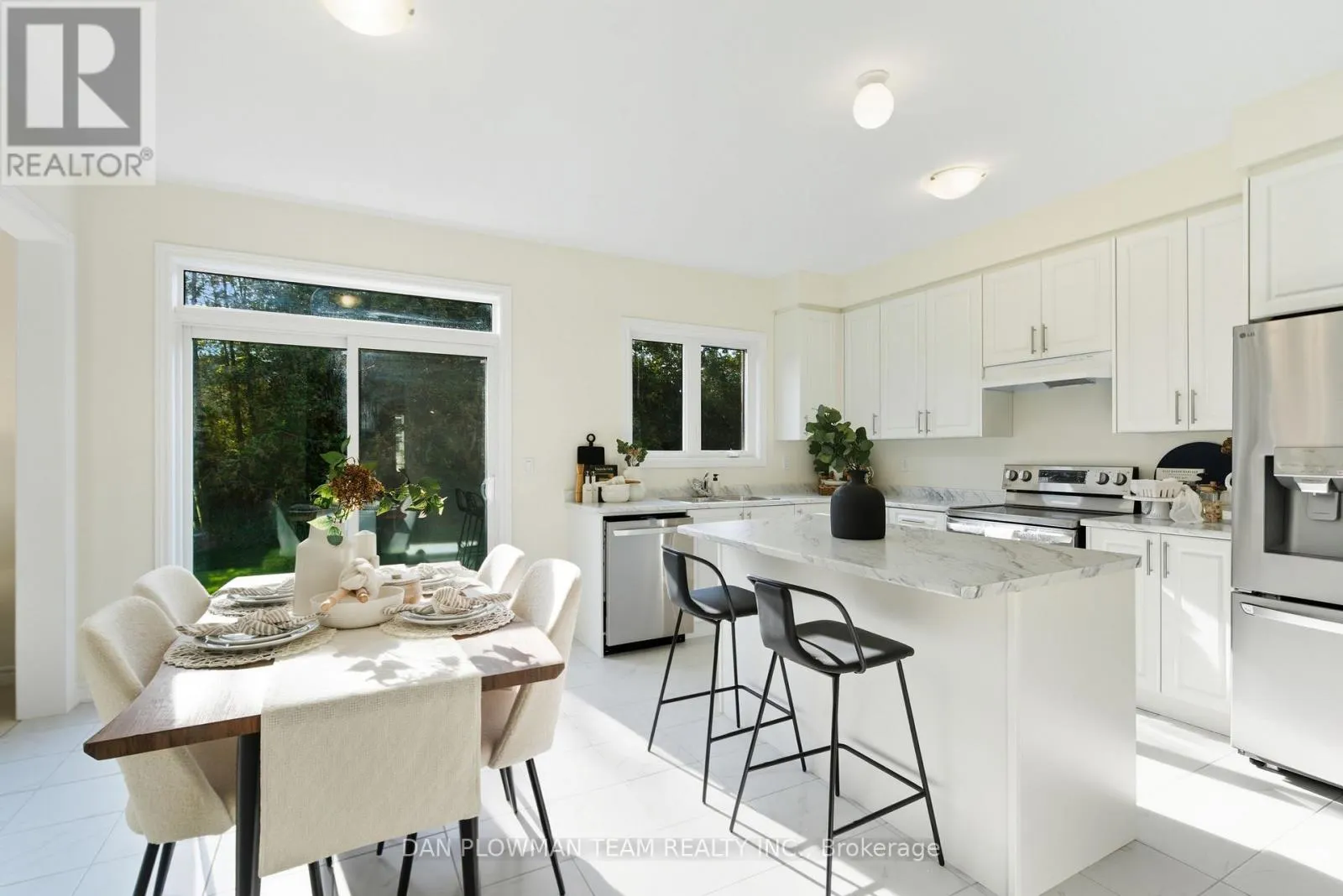 98 NORTH GARDEN BOULEVARD