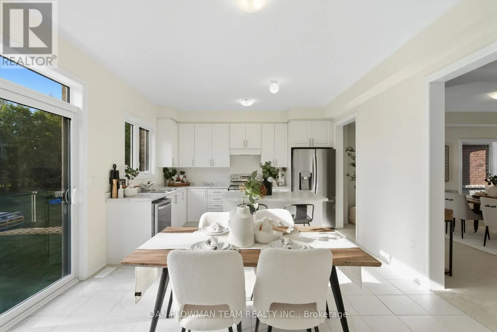 98 NORTH GARDEN BOULEVARD