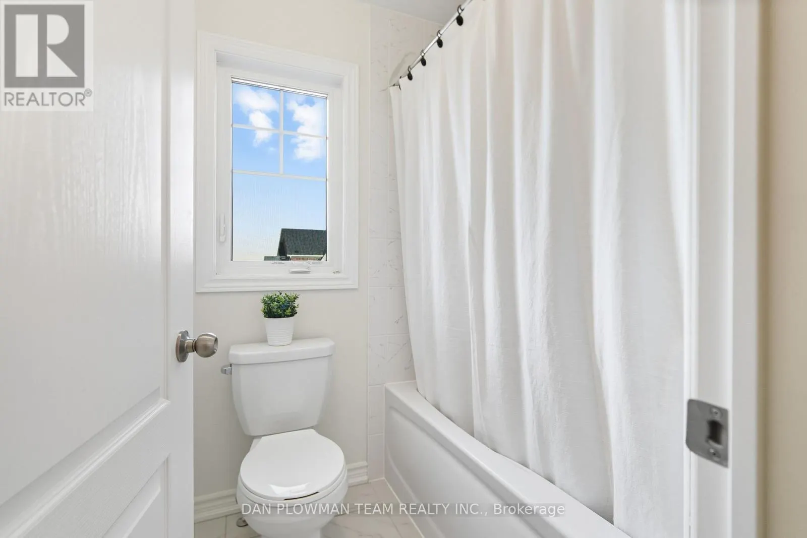 98 NORTH GARDEN BOULEVARD