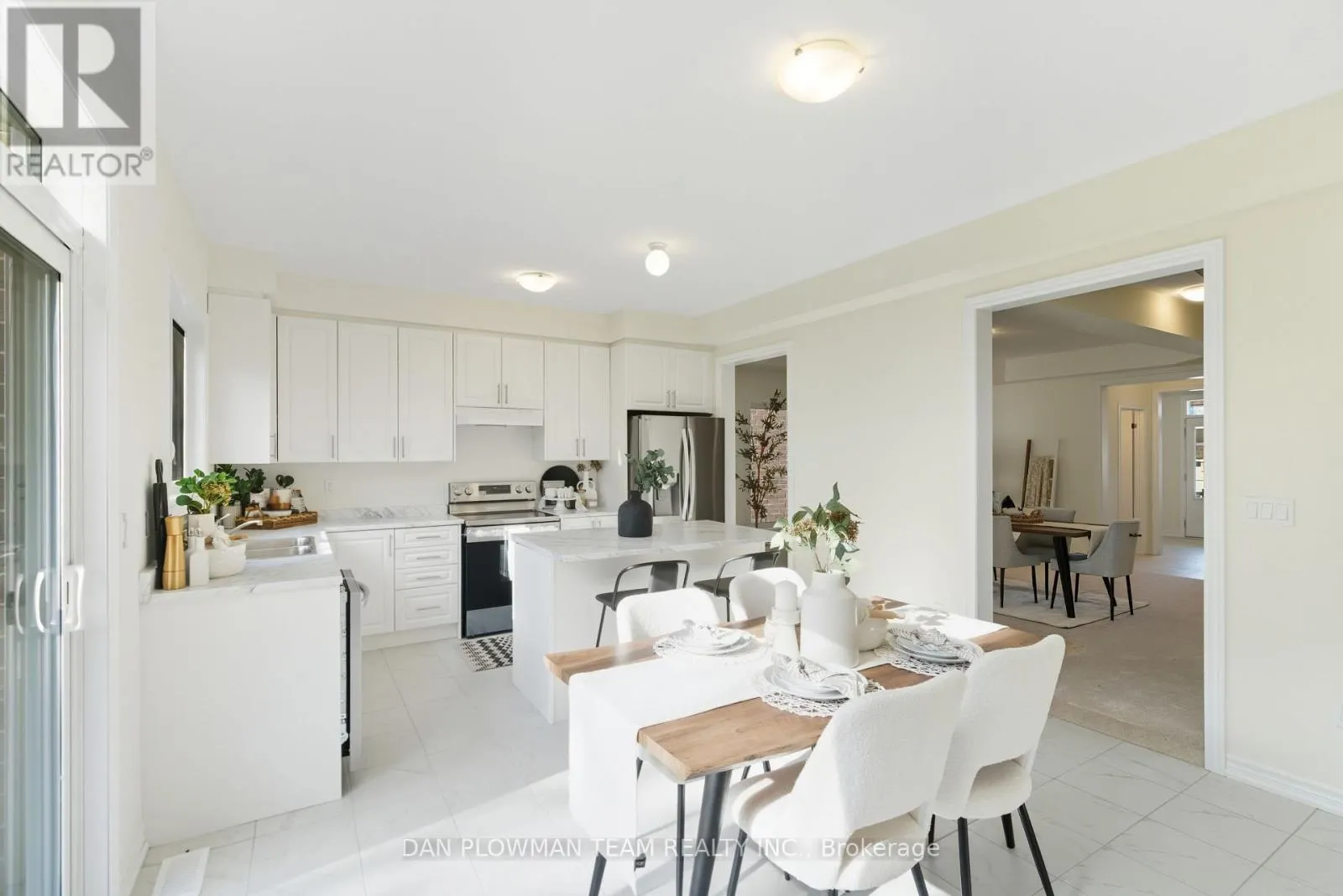 98 NORTH GARDEN BOULEVARD