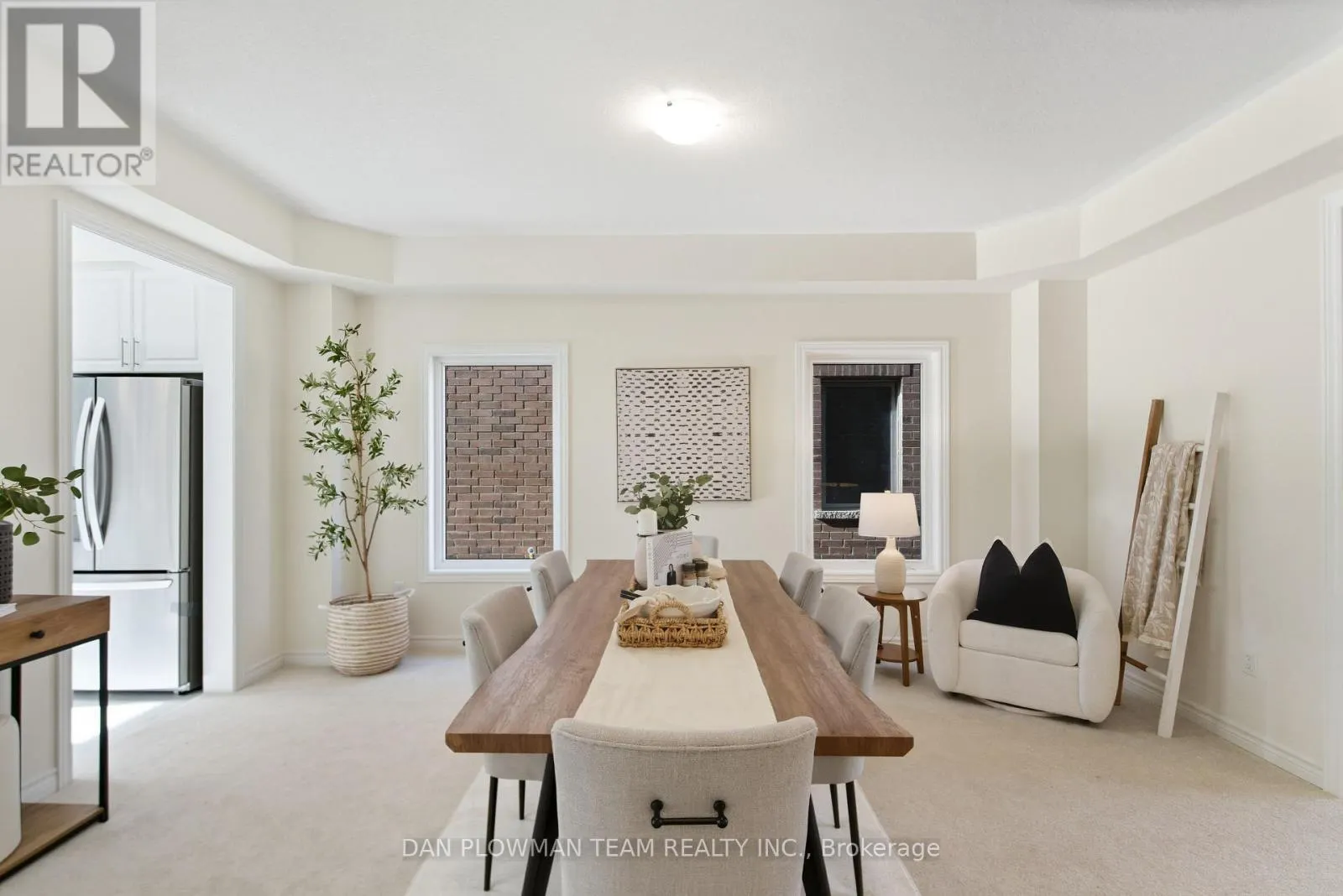 98 NORTH GARDEN BOULEVARD