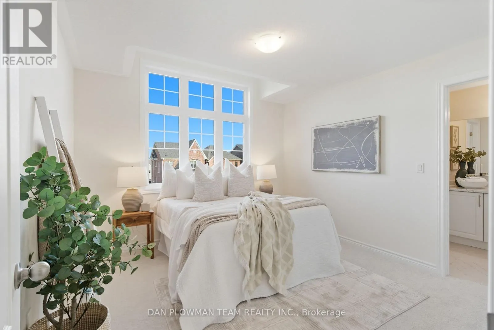 98 NORTH GARDEN BOULEVARD