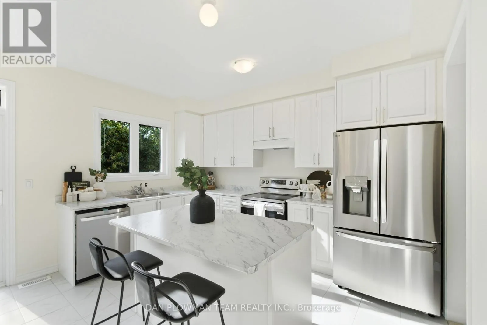 98 NORTH GARDEN BOULEVARD