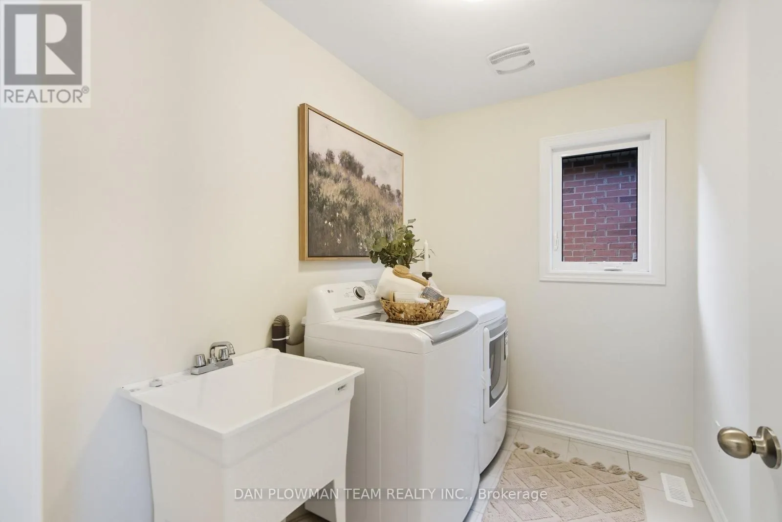 98 NORTH GARDEN BOULEVARD