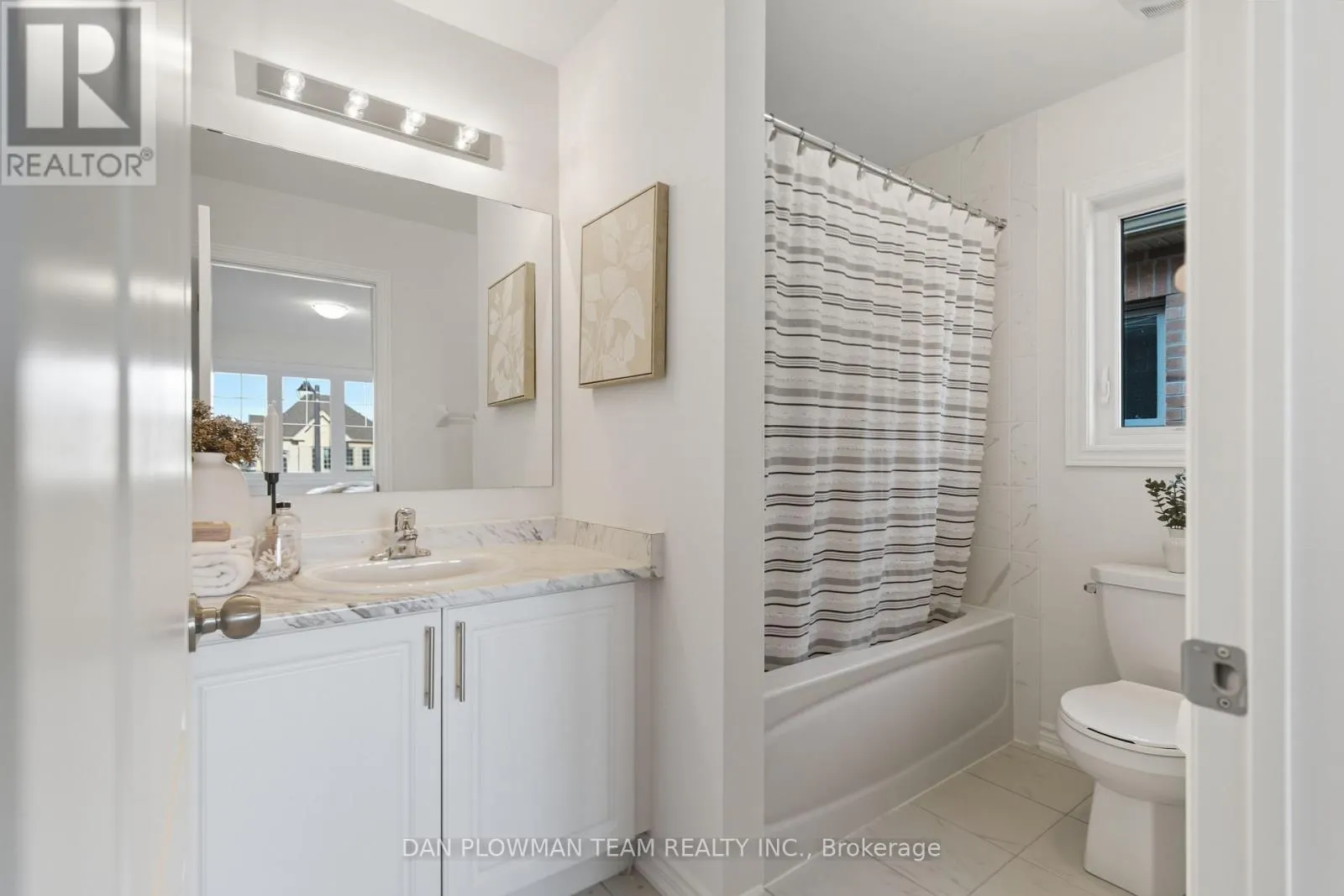 98 NORTH GARDEN BOULEVARD