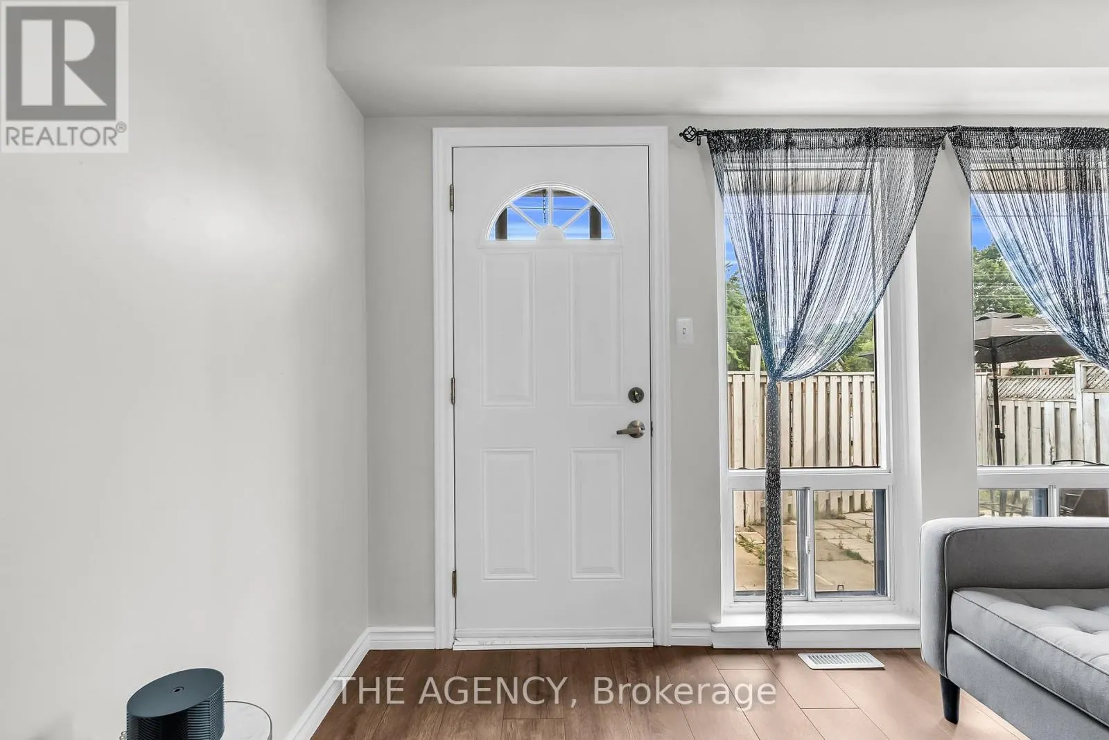 35 - 1333 MARY STREET N