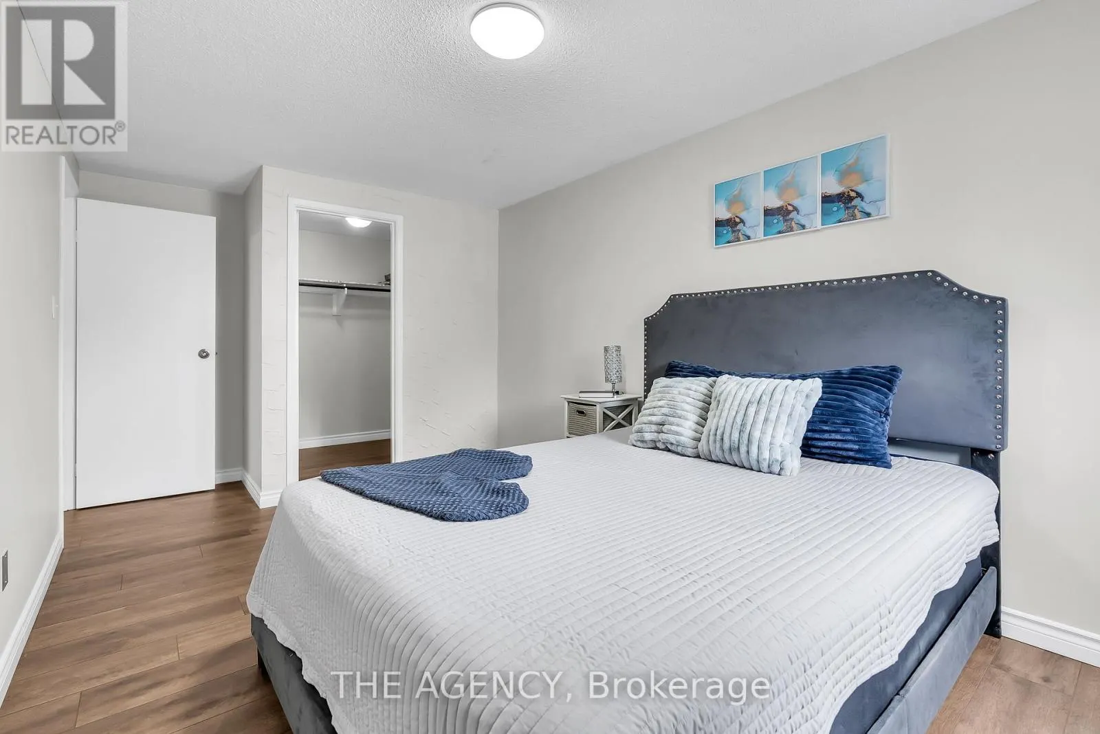 35 - 1333 MARY STREET N