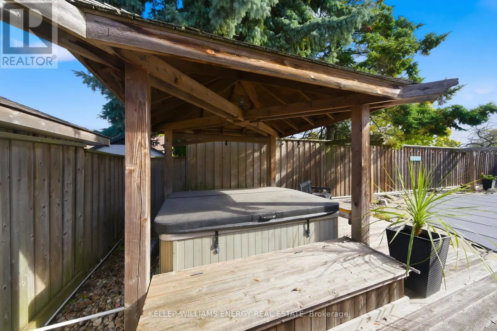 781 FERNHILL BOULEVARD