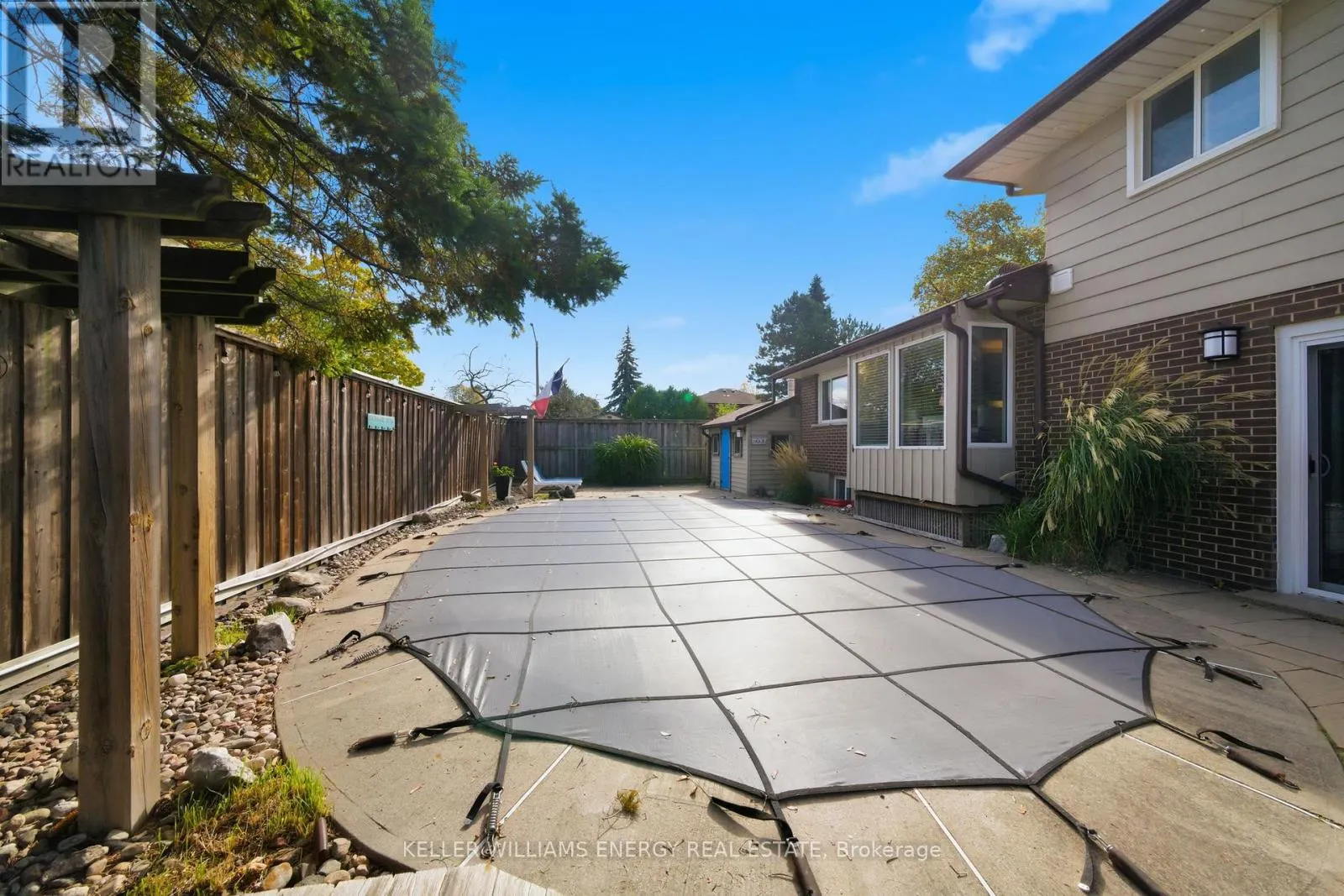 781 FERNHILL BOULEVARD