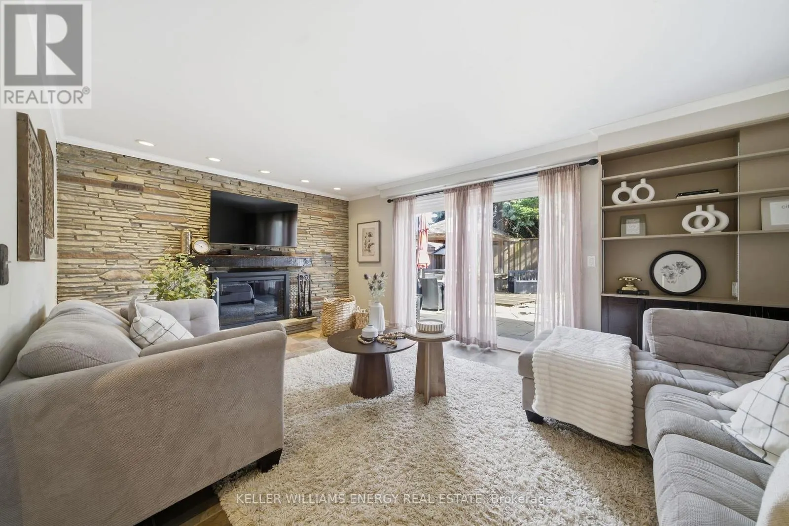 781 FERNHILL BOULEVARD