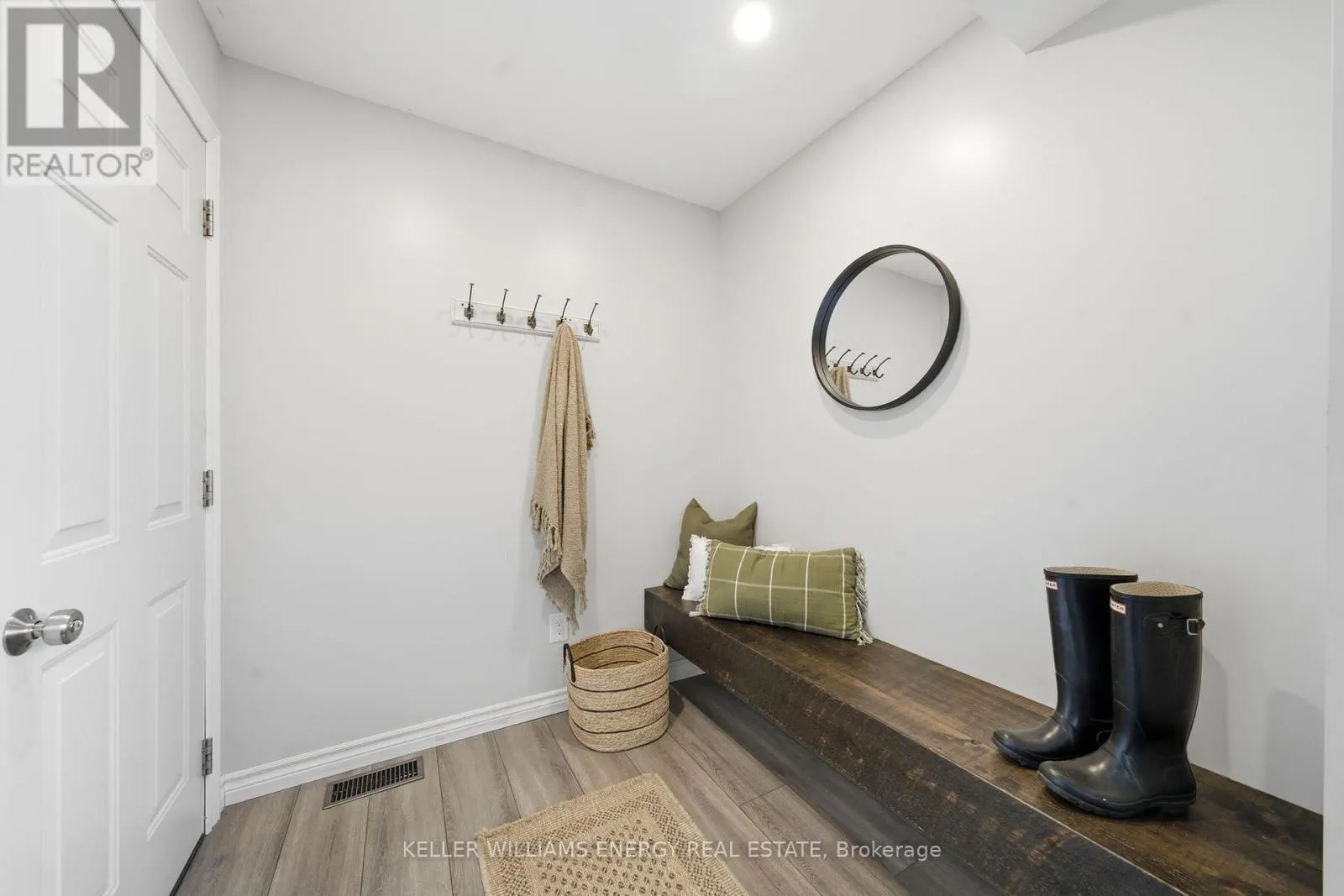 781 FERNHILL BOULEVARD