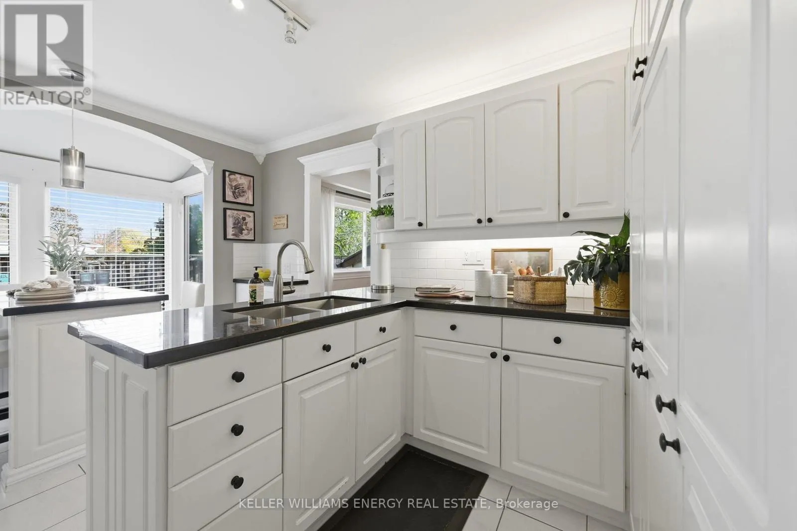 781 FERNHILL BOULEVARD