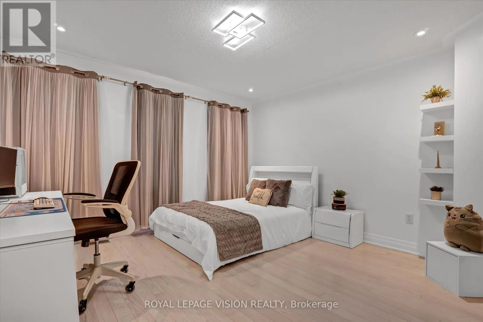 1330 ALDERGROVE DRIVE