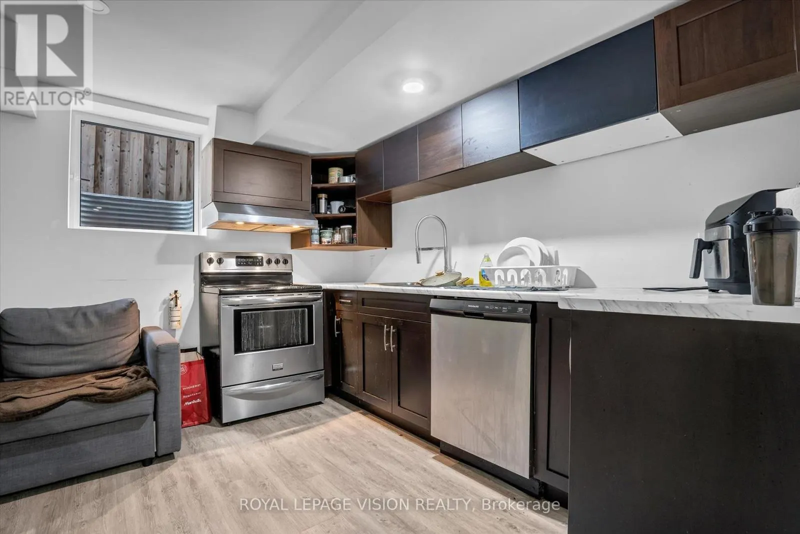 1330 ALDERGROVE DRIVE