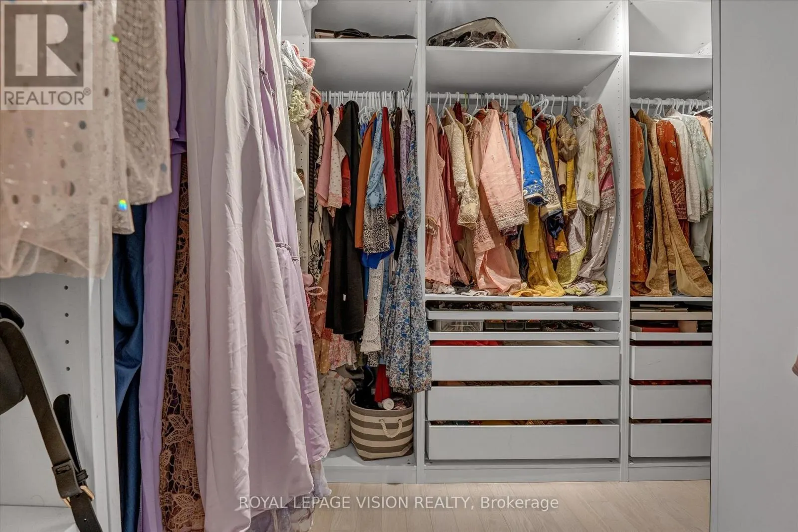 1330 ALDERGROVE DRIVE