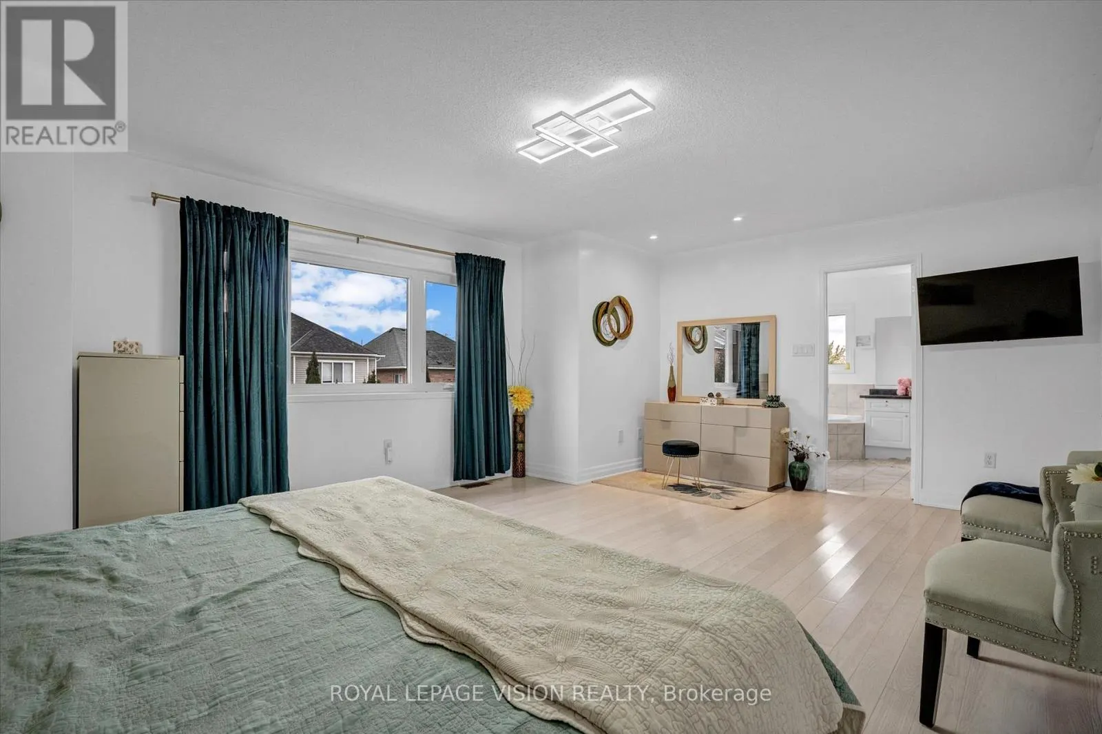 1330 ALDERGROVE DRIVE