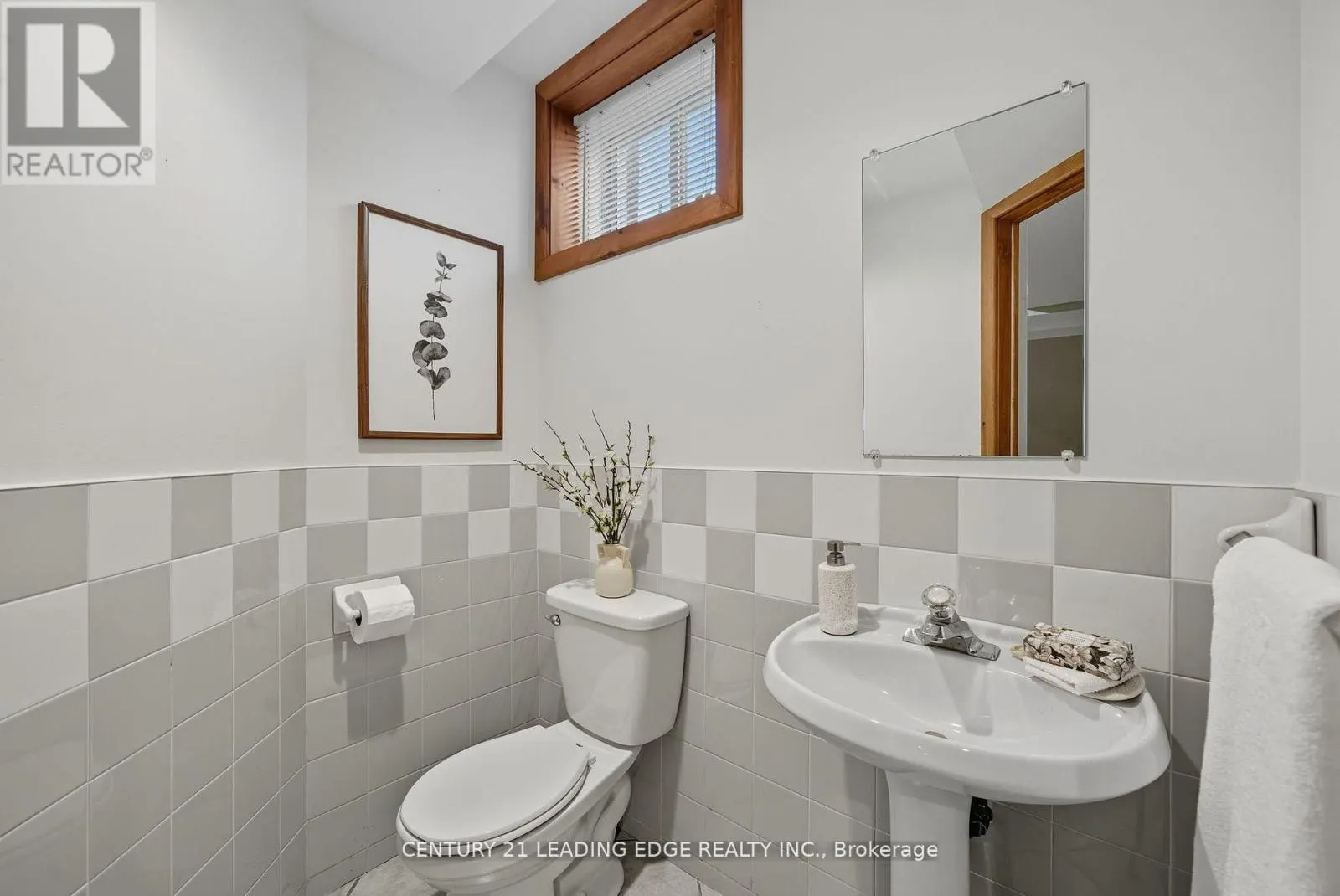 2308 ABBOTT CRESCENT