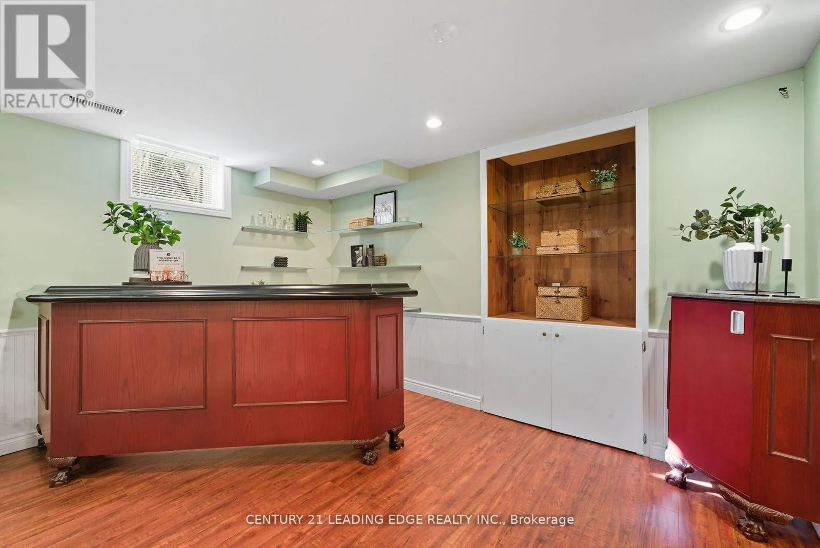 2308 ABBOTT CRESCENT