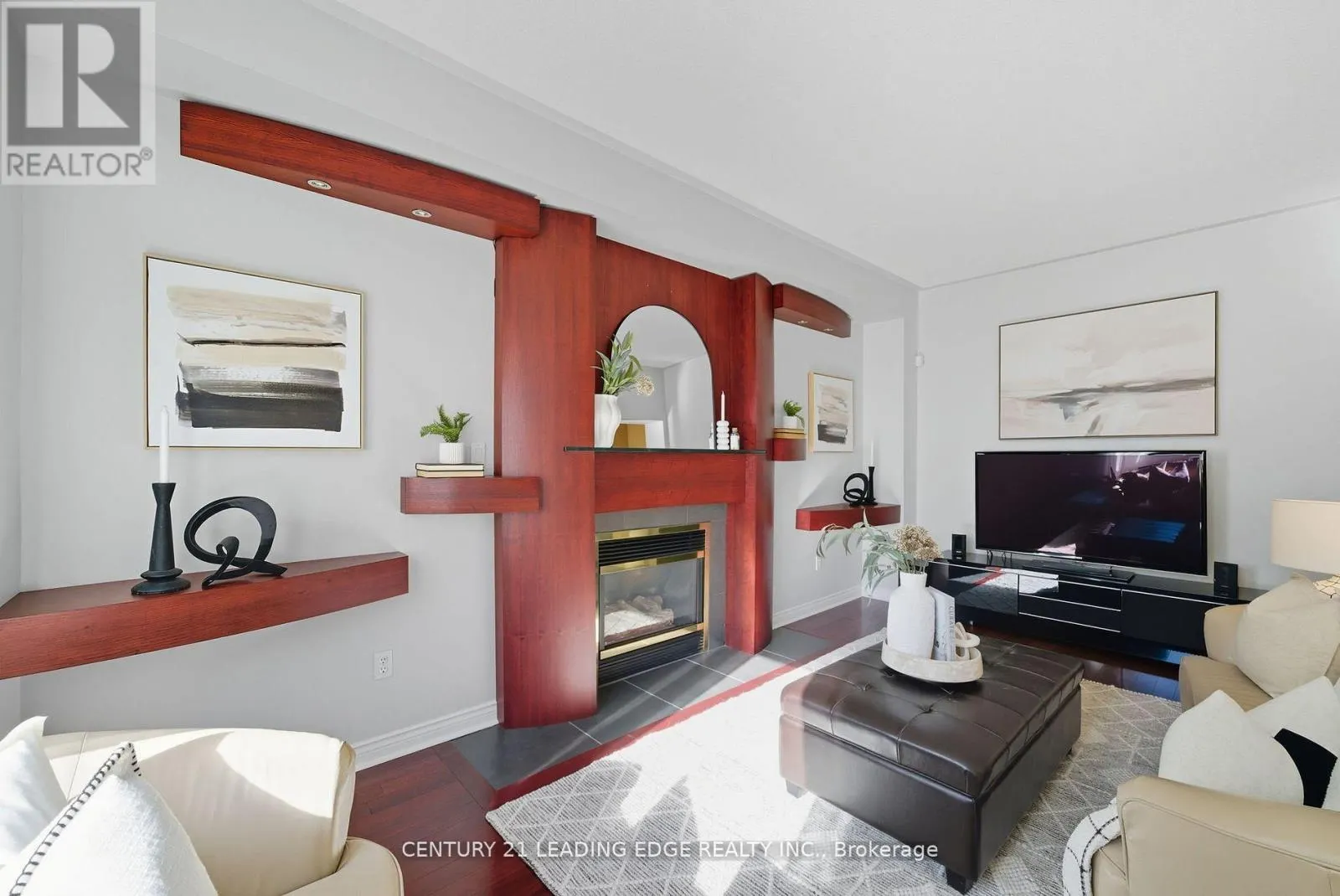 2308 ABBOTT CRESCENT