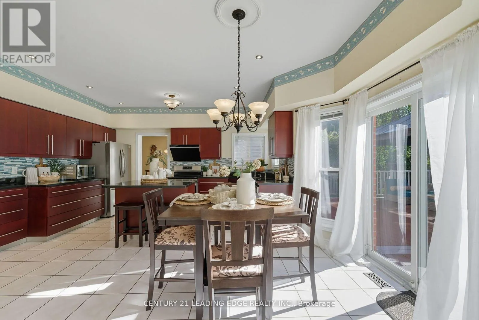 2308 ABBOTT CRESCENT