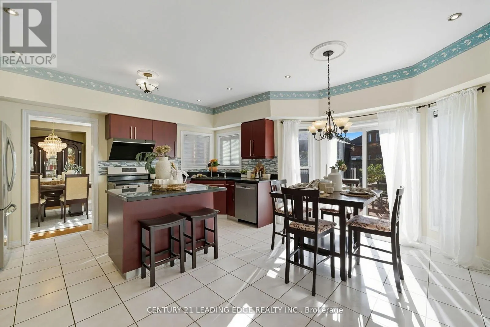 2308 ABBOTT CRESCENT