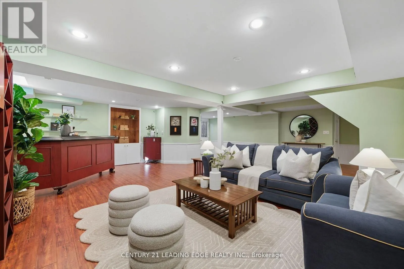 2308 ABBOTT CRESCENT