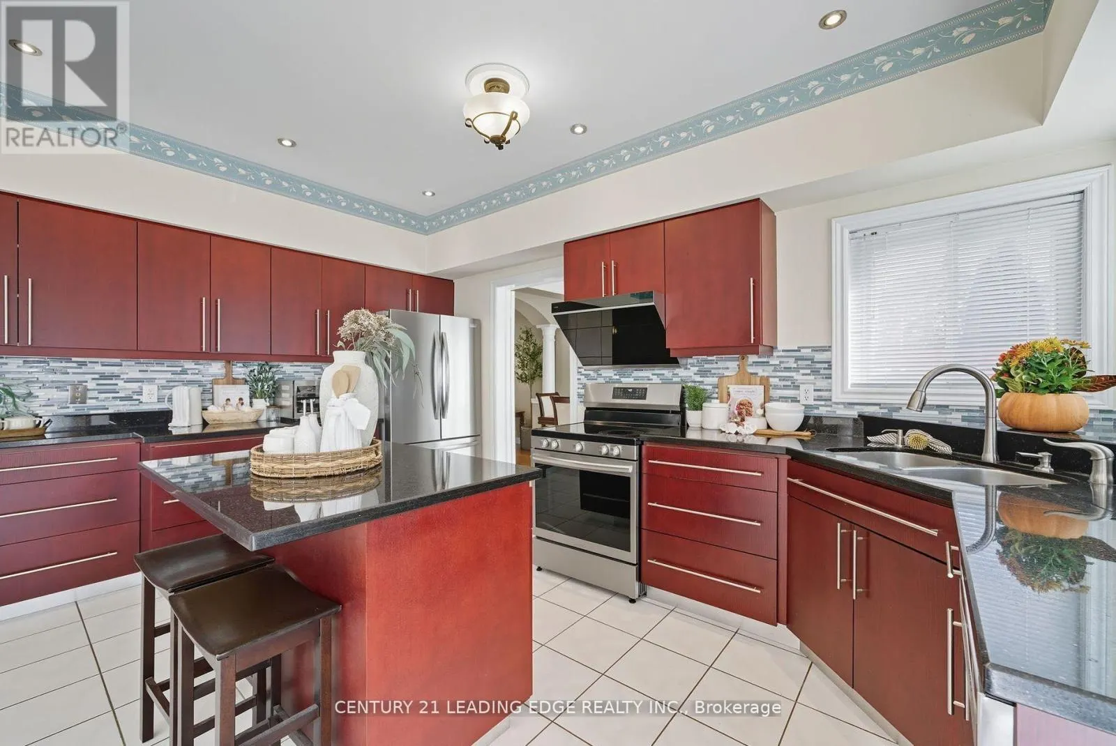 2308 ABBOTT CRESCENT