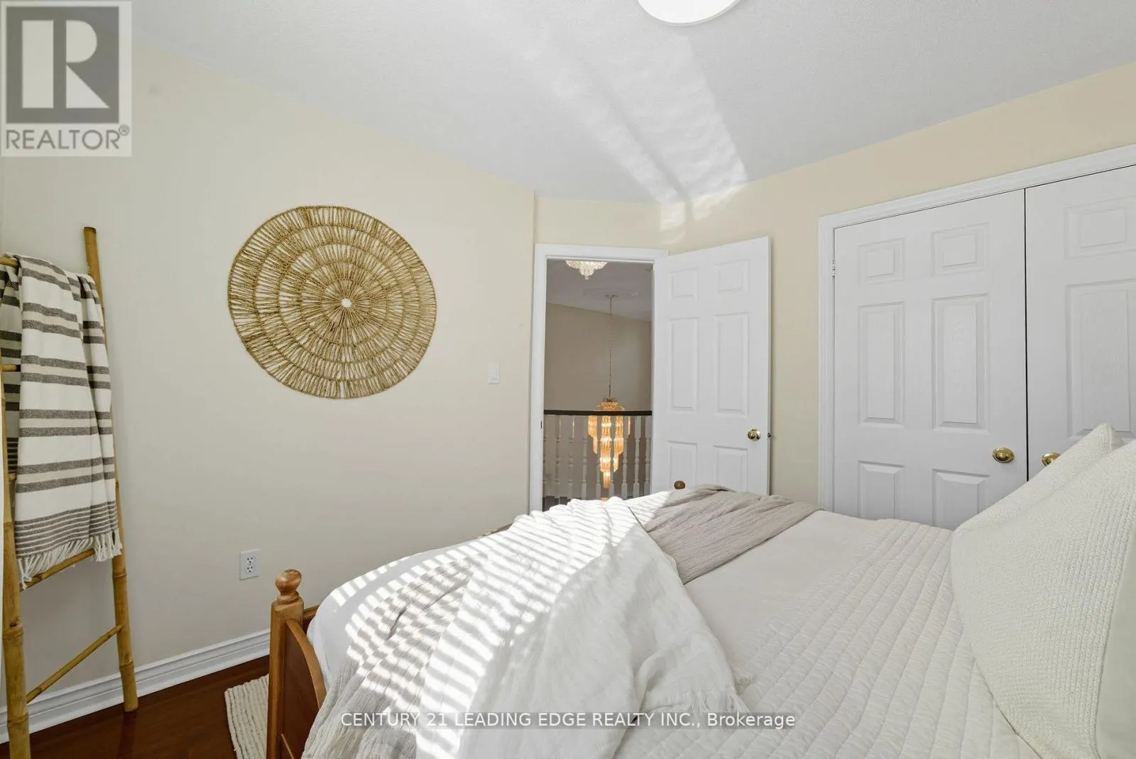 2308 ABBOTT CRESCENT